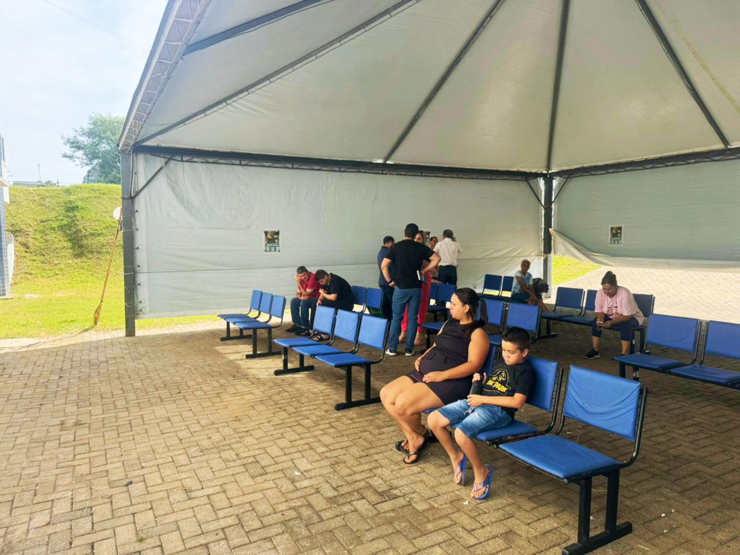 HRTB - Área externa de espera