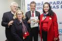 Governador Beto Richa junto com o secretário da Saúde, Michele Caputo Neto, assina contrato de gestão entre a secretaria da Saúde e a Fundação Estatal de Atenção em Saúde do Paraná (FUNEAS), e prorroga o Mutirão Paranaense de Cirurgias Eletivas. Presente o secretário da Infraestrutura e Logística, José Richa Filho, prefeitos e demais autoridades. Curitiba, 23/08/2016. Foto: Pedro Ribas/ANPr