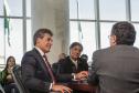 Governador Beto Richa junto com o secretário da Saúde, Michele Caputo Neto, assina contrato de gestão entre a secretaria da Saúde e a Fundação Estatal de Atenção em Saúde do Paraná (FUNEAS), e prorroga o Mutirão Paranaense de Cirurgias Eletivas. Presente o secretário da Infraestrutura e Logística, José Richa Filho, prefeitos e demais autoridades. Curitiba, 23/08/2016. Foto: Pedro Ribas/ANPr