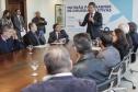 Governador Beto Richa junto com o secretário da Saúde, Michele Caputo Neto, assina contrato de gestão entre a secretaria da Saúde e a Fundação Estatal de Atenção em Saúde do Paraná (FUNEAS), e prorroga o Mutirão Paranaense de Cirurgias Eletivas. Presente o secretário da Infraestrutura e Logística, José Richa Filho, prefeitos e demais autoridades. Curitiba, 23/08/2016. Foto: Pedro Ribas/ANPr