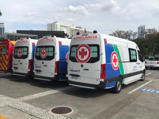 FUNEAS Entrega de novas ambulâncias