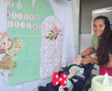 Bebê internada em hospital do Norte Pioneiro ganha festa de aniversário