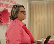 O evento “Outubro Rosa — um toque de amor, previna-se” teve como intuito levar informações às equipes que compõem a Funeas. A solenidade foi organizada pela diretoria técnica da Fundação e contou com uma palestra ministrada pela gerente de enfermagem e hotelaria da Funeas, Rosângela Galvão Cordeiro, que abordou diversos assuntos acerca do câncer de mama