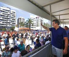O governador Beto Richa participa do lançamento da Operação Verão 2017, em Caiobá. Participaram da solenidade: secretário Chefe da Casa Militar, cel. Adilson Castilho Casitas, secretário de Comunicação Social, Márcio Vilella, comandante do Corpo de Bombeiros, cel. Juceli Simiano Junior e os  prefeitos do litoral do Paraná: de Matinhos, Eduardo Dalmora, de Guaratuba, Evani Justus e de Pontal do Paraná, Edgar Rossi, entre outros.Matinhos, 27-12-16.Foto: Arnaldo Alves / ANPr.