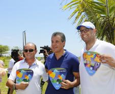 O governador Beto Richa participa do lançamento da Operação Verão 2017, em Caiobá. Participaram da solenidade: secretário Chefe da Casa Militar, cel. Adilson Castilho Casitas, secretário de Comunicação Social, Márcio Vilella, comandante do Corpo de Bombeiros, cel. Juceli Simiano Junior e os  prefeitos do litoral do Paraná: de Matinhos, Eduardo Dalmora, de Guaratuba, Evani Justus e de Pontal do Paraná, Edgar Rossi, entre outros.Matinhos, 27-12-16.Foto: Arnaldo Alves / ANPr.