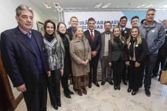 Governador Beto Richa junto com o secretário da Saúde, Michele Caputo Neto, assina contrato de gestão entre a secretaria da Saúde e a Fundação Estatal de Atenção em Saúde do Paraná (FUNEAS), e prorroga o Mutirão Paranaense de Cirurgias Eletivas. Presente o secretário da Infraestrutura e Logística, José Richa Filho, prefeitos e demais autoridades. Curitiba, 23/08/2016. Foto: Pedro Ribas/ANPr