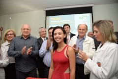 O Governo do Paraná iniciou no (13) a primeira campanha pública de vacinação contra a dengue das Américas. Nesta primeira etapa, a expectativa é imunizar cerca de 500 mil pessoas com a primeira dose da vacina. O objetivo é proteger a população de 30 municípios prioritários, que registraram as piores epidemias da doença nos últimos cinco anos.
