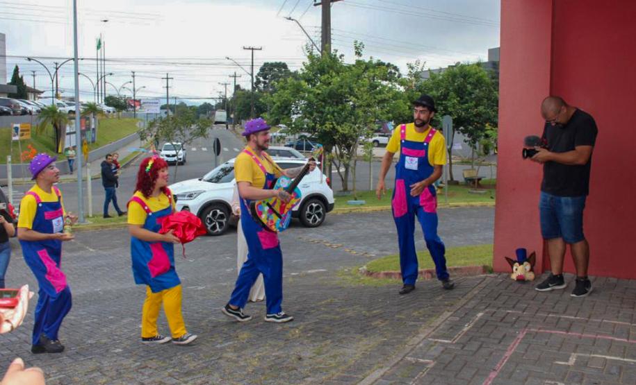 HIWM - Medicando alegria