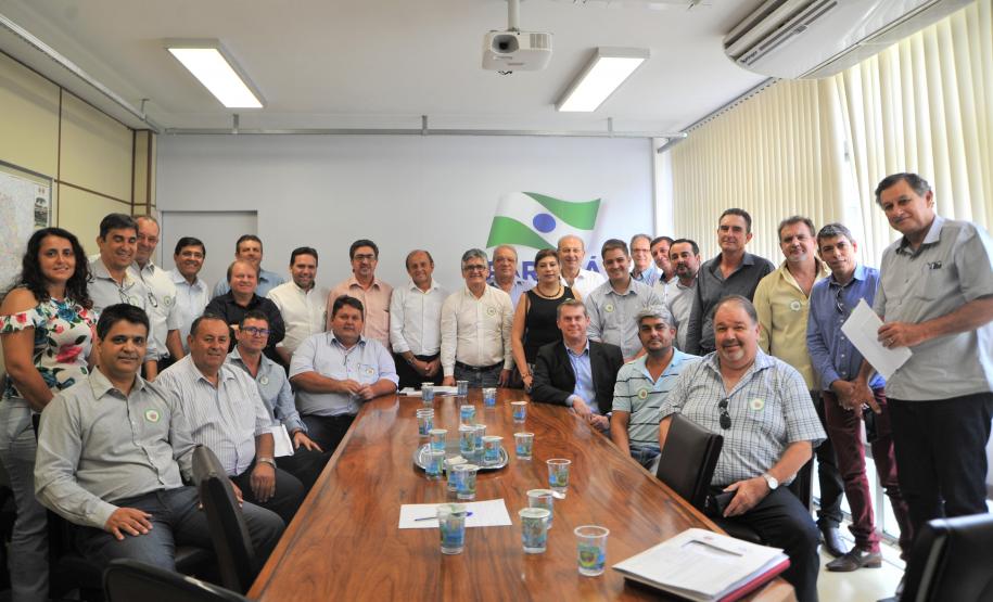 Saúde reúne prefeitos do Norte Pioneiro para definir gestão do Hospital Regional