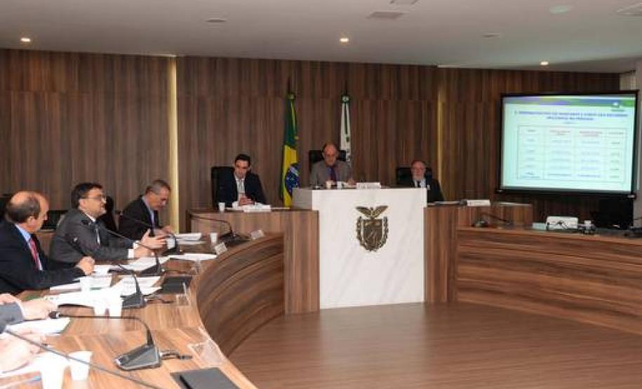 Assembleia Legislativa,Apresentação de contas orçamentárias da SESA. Secretário de Estado da Saúde, Michele Caputo Neto.Curitiba,04/10/2016Foto:Venilton Küchler