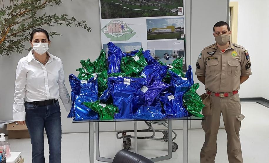 Paraná Piá entrega brinquedos no HRS Paraná Piá entrega brinquedos no HRS