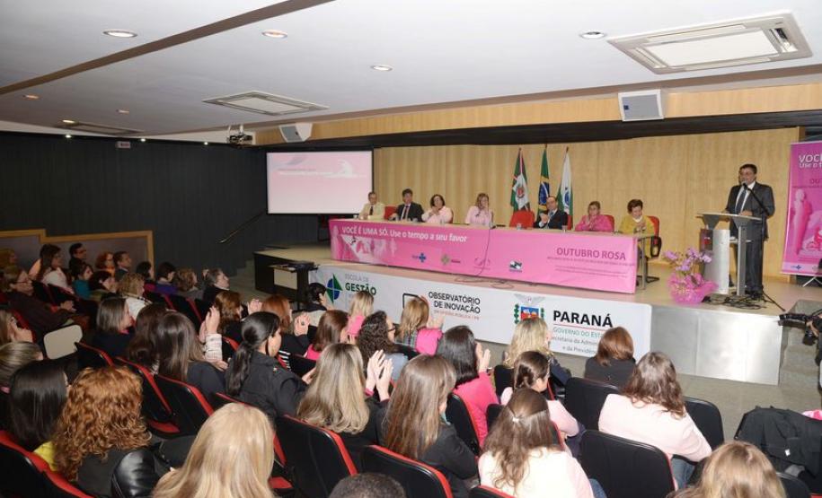 Abertura:Outubro Rosa 2016,mês dedicado à saúde da Mulher.Secretário de Estado da Saúde:
Michele Caputo Neto.
Curitiba,04/10/2016
Foto:Venilton Küchler