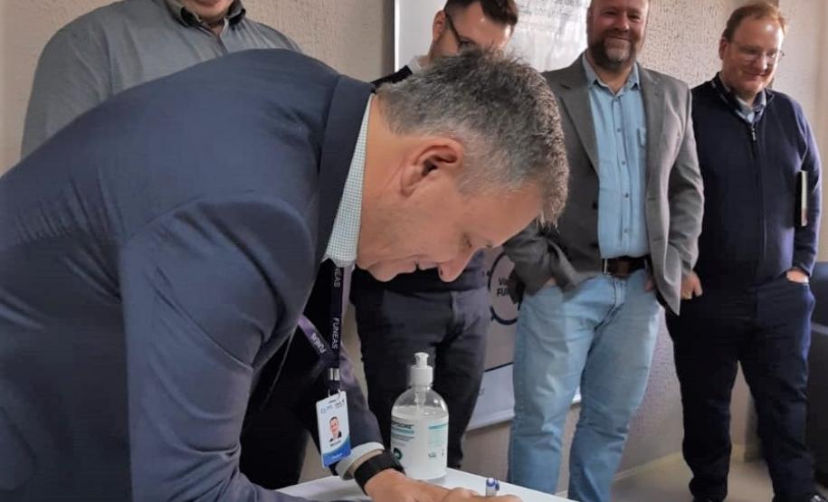 HRS_INVESTIMENTOS_MOBILIARIO_EQUIPAMENTOS_GALERIA HRS_INVESTIMENTOS_MOBILIARIO_EQUIPAMENTOS_GALERIA