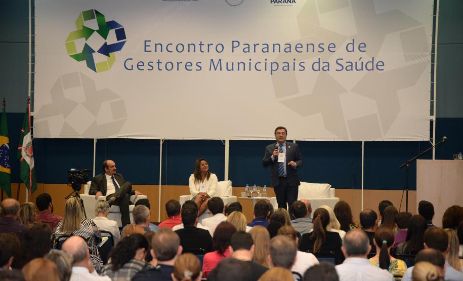 Prefeitos e secretários conhecem políticas de incentivo na área da saúde Prefeitos e secretários conhecem políticas de incentivo na área da saúde